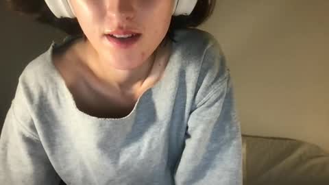 Snapshot of fakenshitsis chatting on November 19, 3:28 am Haydee online show from November 19, 3:28 am