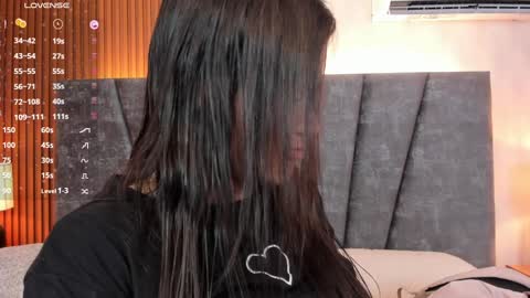  Leila.... online show from December 31, 12:25 pm