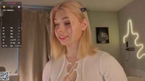 Emilia online show from October 30, 4:14 am