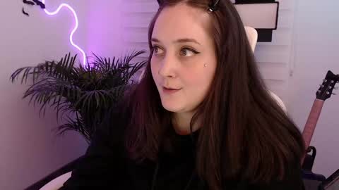Snapshot of fallenag__ chatting on May 9, 2:17 am OF fallenag 1 online show from May 9, 2:17 am