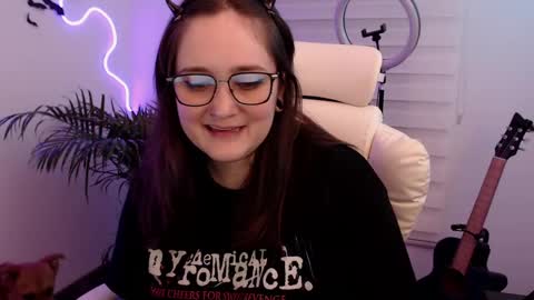 Snapshot of fallenag__ chatting on June 8, 1:50 am OF fallenag 1 online show from June 8, 1:50 am