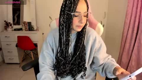 Snapshot of fallenangel_g chatting on December 18, 11:34 am Fallen Angel online show from December 18, 11:34 am