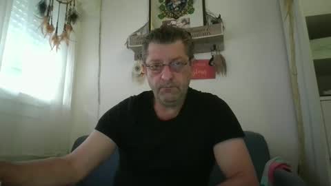 Snapshot of falushp chatting on May 5, 6:10 am falushp online show from May 5, 6:10 am