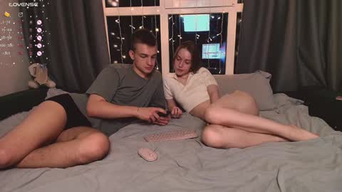 familysexy34 online show from December 29, 1:24 am