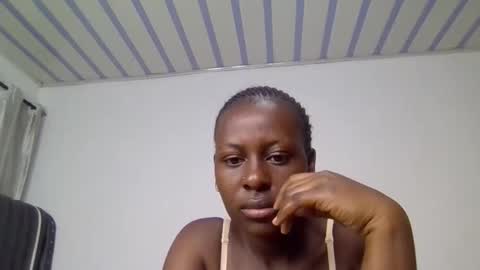 Snapshot of fancy_sly chatting on November 28, 12:35 am FANCY online show from November 28, 12:35 am