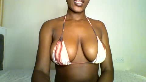 Snapshot of fancyfingers_ chatting on June 27, 5:29 pm fancyfingers1 online show from June 27, 5:29 pm