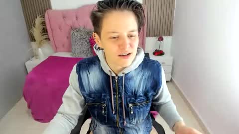 FANNY online show from February 18, 2:40 am