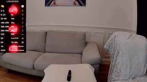 Snapshot of fanny_posy chatting on September 15, 10:10 pm Fanny online show from September 15, 10:10 pm