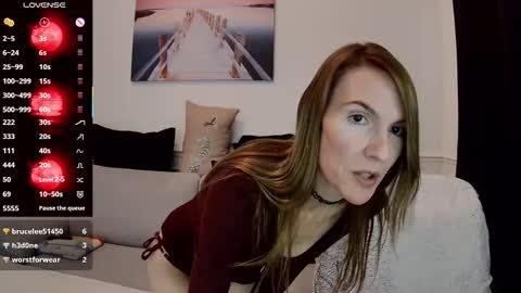 Snapshot of fanny_posy chatting on November 16, 1:55 am Fanny online show from November 16, 1:55 am