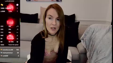 Snapshot of fanny_posy chatting on November 28, 12:13 am Fanny online show from November 28, 12:13 am