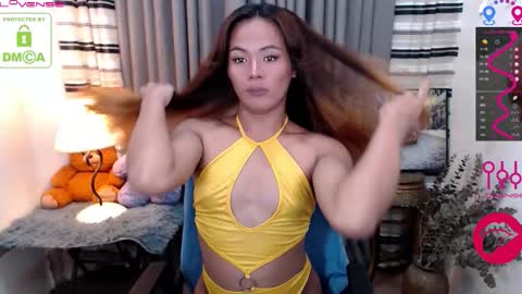 Snapshot of fantacy_babes chatting on December 15, 2:05 am BRIANNA online show from December 15, 2:05 am