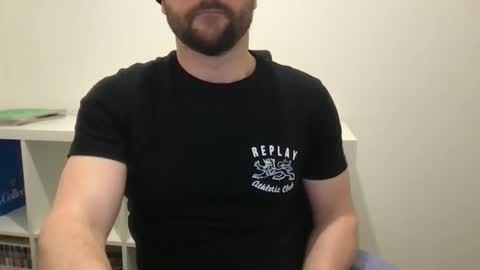 Snapshot of fantacyland chatting on December 28, 3:59 pm Alex online show from December 28, 3:59 pm