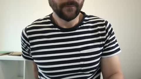 Snapshot of fantacyland chatting on October 2, 7:48 am Alex online show from October 2, 7:48 am