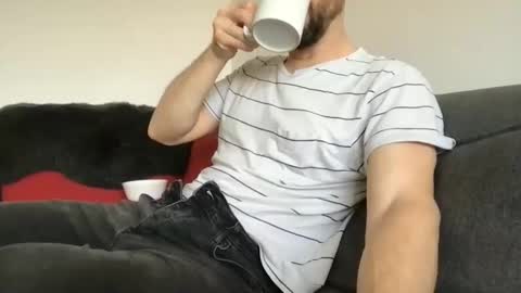 Snapshot of fantacyland chatting on November 6, 12:06 pm Alex online show from November 6, 12:06 pm