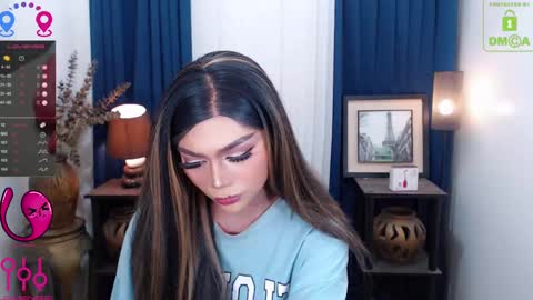 Snapshot of fantacyoflove chatting on December 12, 7:19 am YASI online show from December 12, 7:19 am