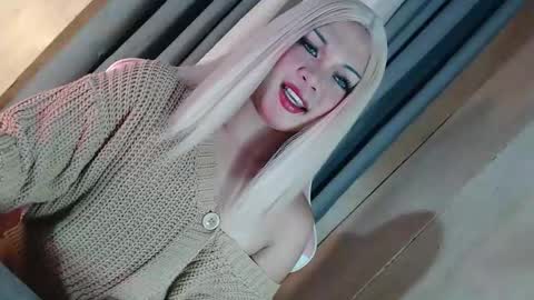 DANIELLA - DONT FORGET TO GIVE ME A THUMBSU UP online show from February 5, 10:58 pm