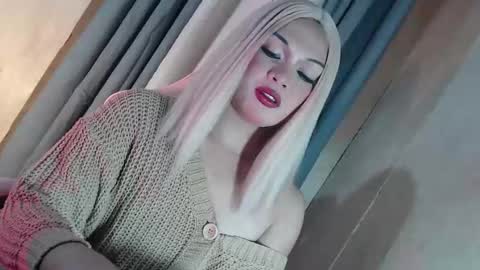 DANIELLA - DONT FORGET TO GIVE ME A THUMBSU UP online show from March 6, 10:28 pm