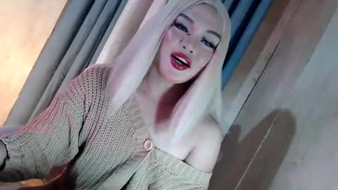 DANIELLA - DONT FORGET TO GIVE ME A THUMBSU UP online show from May 22, 10:37 pm