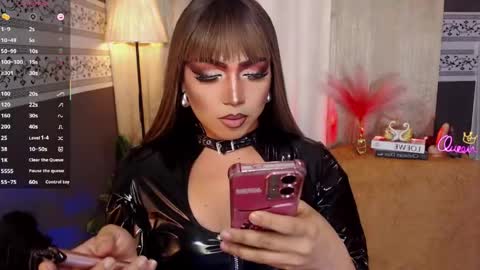 Snapshot of fantasticock4ux chatting on May 31, 10:55 pm YOUR DOMINA KRISTINE online show from May 31, 10:55 pm