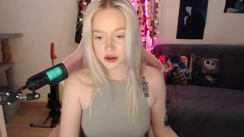 Lisa online show from February 27, 11:10 am