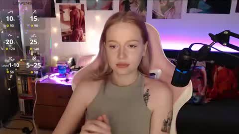 Snapshot of fantasy_lisa chatting on July 3, 3:13 am Lisa online show from July 3, 3:13 am