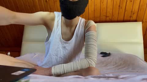 Snapshot of fantasydanny chatting on September 10, 9:31 am HappyCake online show from September 10, 9:31 am