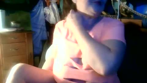 Snapshot of fantasymaid49 chatting on January 19, 4:44 am fantasymaid49 online show from January 19, 4:44 am