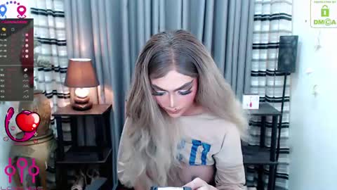 Snapshot of fantasyofsex chatting on July 29, 3:59 am YASI online show from July 29, 3:59 am