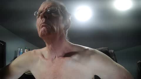 fantasyresort online show from December 3, 4:09 am