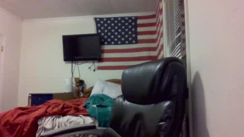 Snapshot of farmboy2398 chatting on December 2, 1:03 am farmboy2398 online show from December 2, 1:03 am