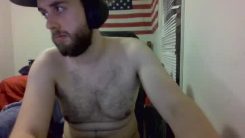 Snapshot of farmboy2398 chatting on January 3, 1:38 am farmboy2398 online show from January 3, 1:38 am