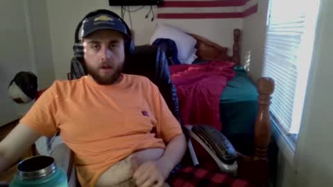 Snapshot of farmboy2398 chatting on February 7, 8:31 pm farmboy2398 online show from February 7, 8:31 pm