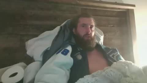 Snapshot of farmerboyart chatting on April 13, 6:52 am farmerboyart online show from April 13, 6:52 am