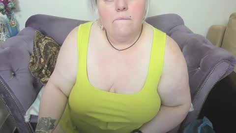 fashiona online show from February 12, 9:48 am