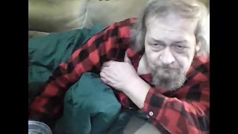 HoneyCumJuice4U online show from December 19, 5:09 pm