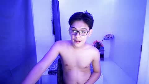 fastfucker_22 online show from March 7, 8:55 pm