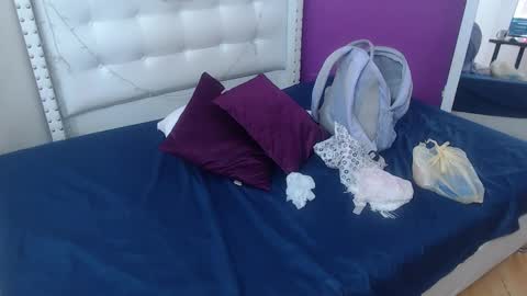 Snapshot of fat_naughtyass chatting on October 22, 2:06 pm fat_naughtyass online show from October 22, 2:06 pm