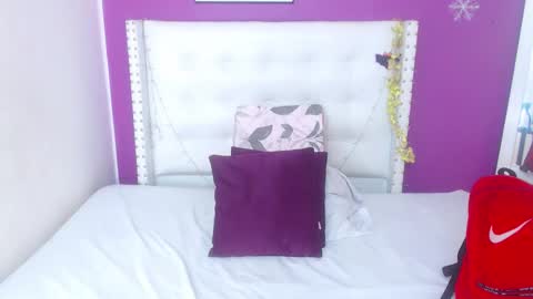 Snapshot of fat_naughtyass chatting on December 3, 1:31 pm fat_naughtyass online show from December 3, 1:31 pm