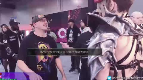 Snapshot of fatalgoth chatting on October 25, 8:25 pm Lily Waifu online show from October 25, 8:25 pm