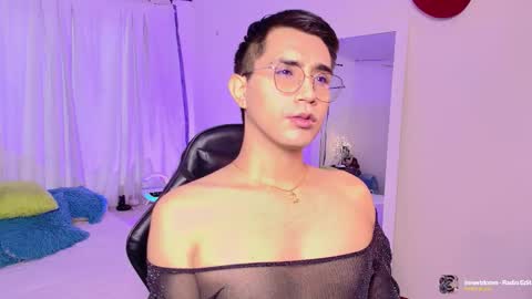 Johan online show from November 12, 6:52 pm