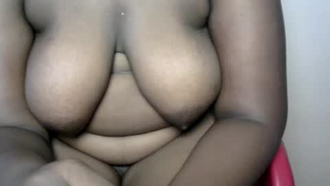 Snapshot of fatasspussy67 chatting on July 6, 6:32 am fatasspussy67 online show from July 6, 6:32 am