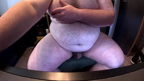 Snapshot of fatchubbybearguy chatting on April 17, 9:12 am fatchubbybearguy online show from April 17, 9:12 am