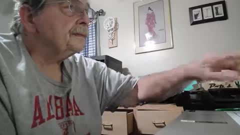 Snapshot of fatdickad chatting on November 16, 3:39 pm fatdickad online show from November 16, 3:39 pm