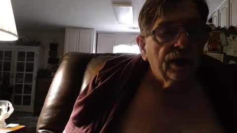 Snapshot of fatdickad chatting on February 16, 11:39 am fatdickad online show from February 16, 11:39 am