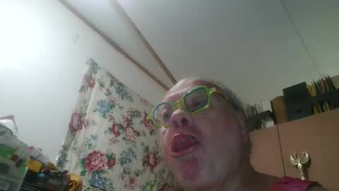 Snapshot of fatfreddythecat chatting on May 24, 8:14 pm Fred. online show from May 24, 8:14 pm