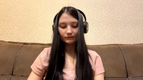 Aurora 18yo online show from January 16, 9:13 am