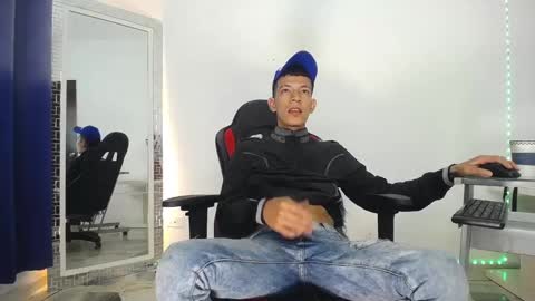 Snapshot of favel_gomez7 chatting on January 3, 1:03 pm Favel Gomez online show from January 3, 1:03 pm