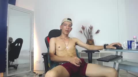 Snapshot of favel_gomez7 chatting on January 18, 7:59 am Favel Gomez online show from January 18, 7:59 am