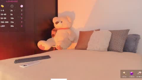 Snapshot of fay_miller2 chatting on February 14, 10:14 pm welcome to my world  online show from February 14, 10:14 pm