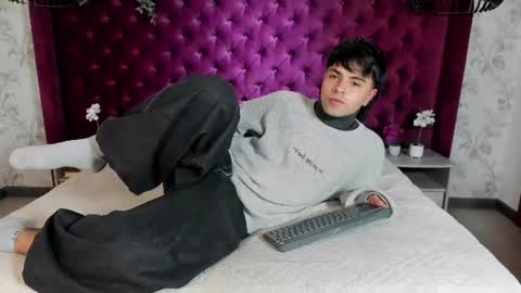 Snapshot of fedeviale chatting on July 13, 4:04 am Fede online show from July 13, 4:04 am